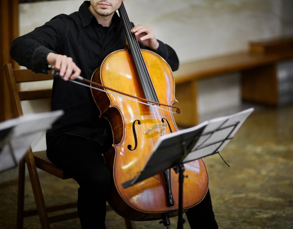 skrzypce na ślubie Kraków, wiolonczelista gra Bacha